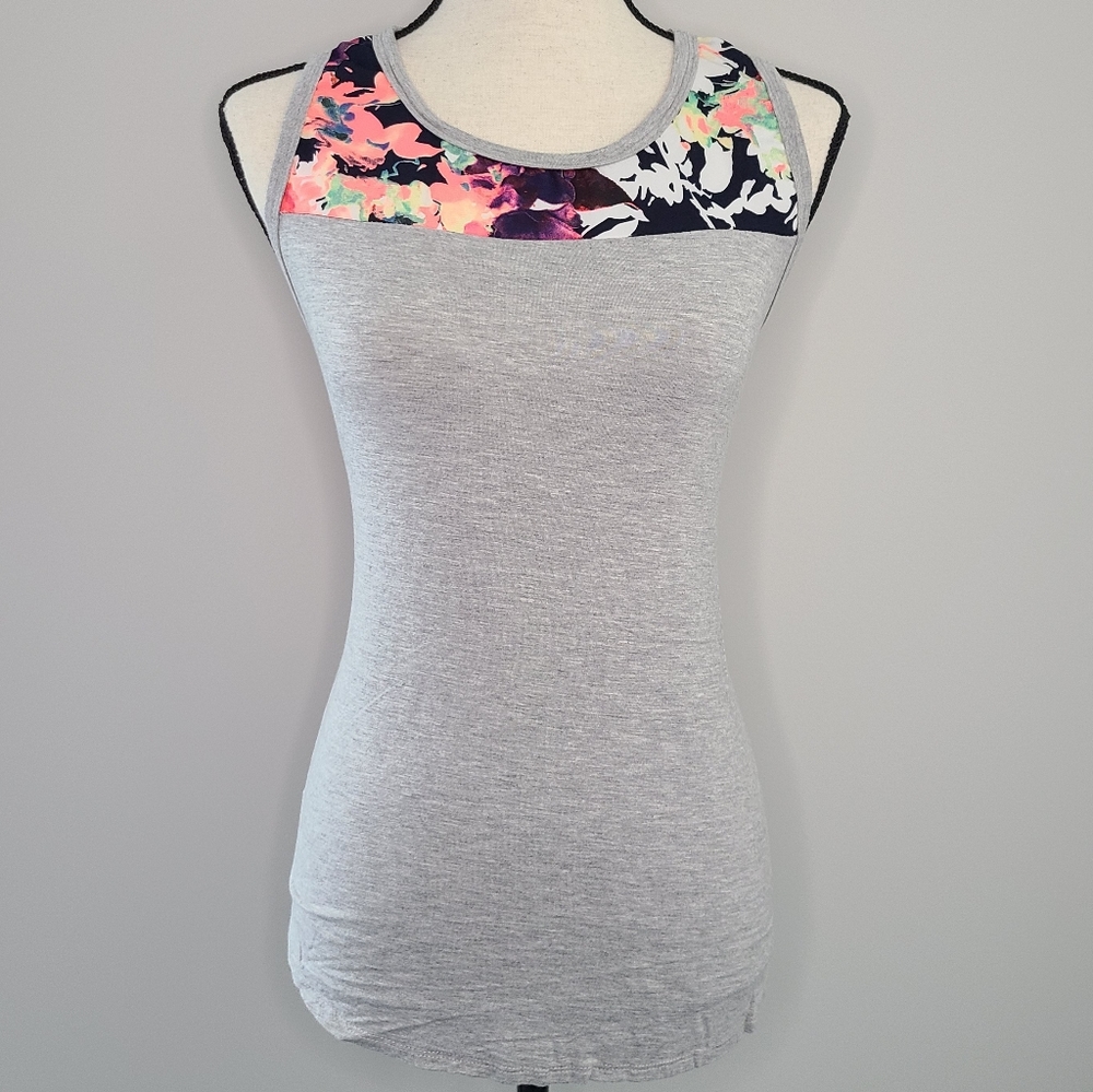 🍉 NWOT Saved by the Dress Floral Tank Top Medium